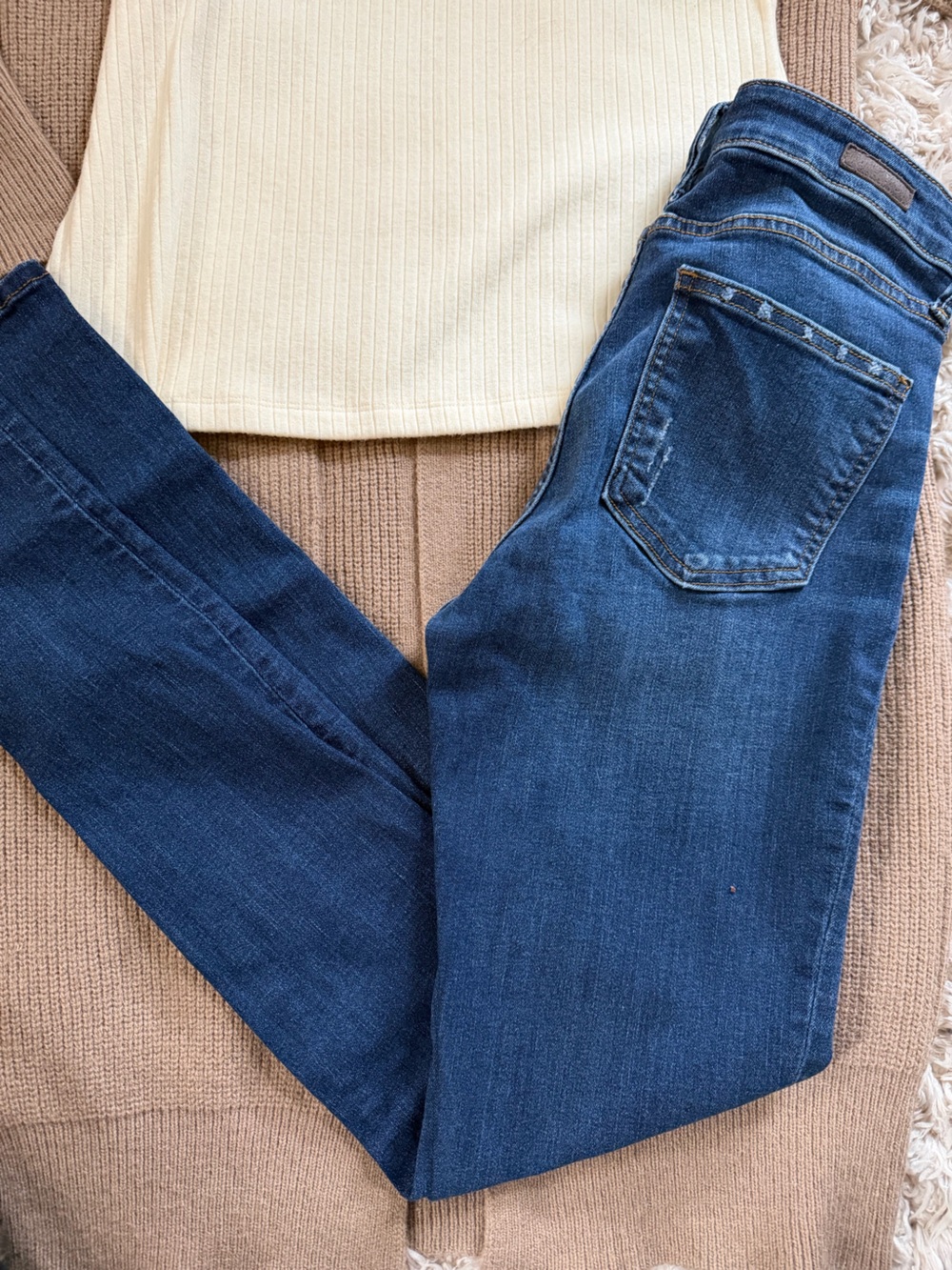Size 6 size skinny jeans. - Kut by the kloth